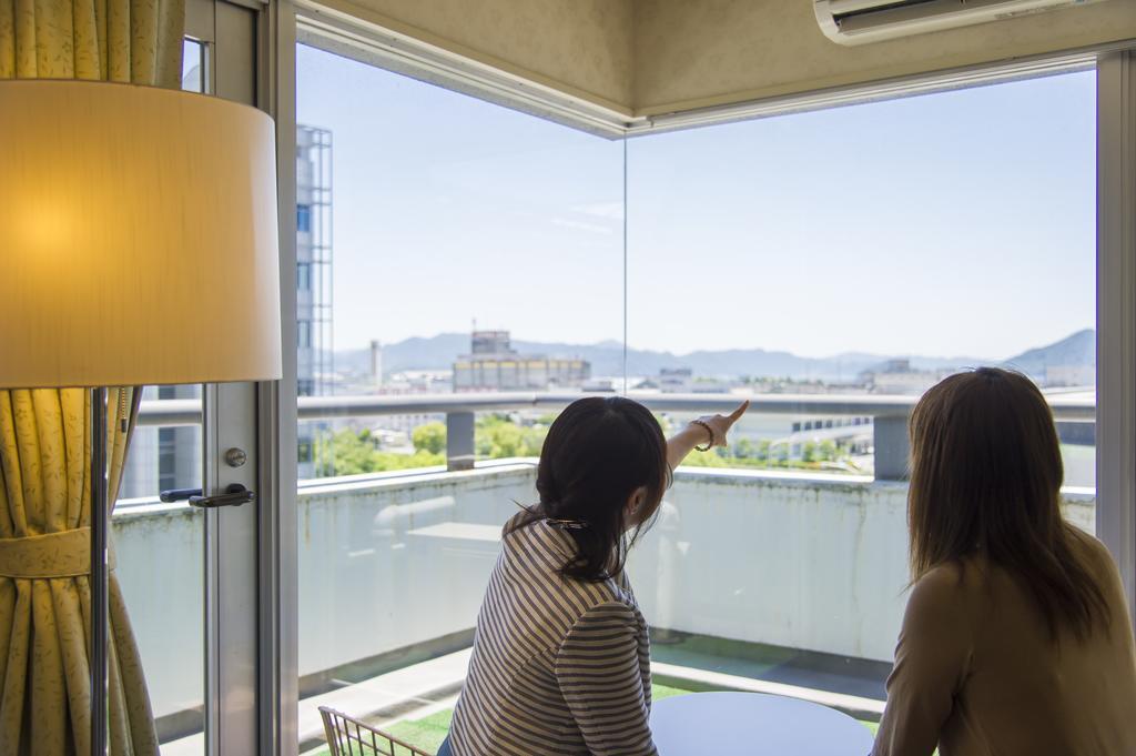 Hotel Hiroshima Sunplaza Kamer foto