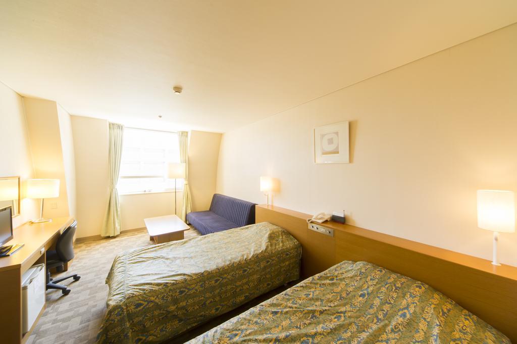 Hotel Hiroshima Sunplaza Kamer foto