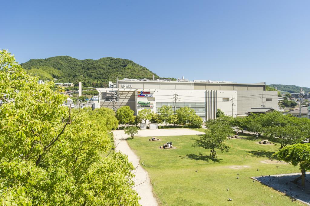 Hotel Hiroshima Sunplaza Buitenkant foto