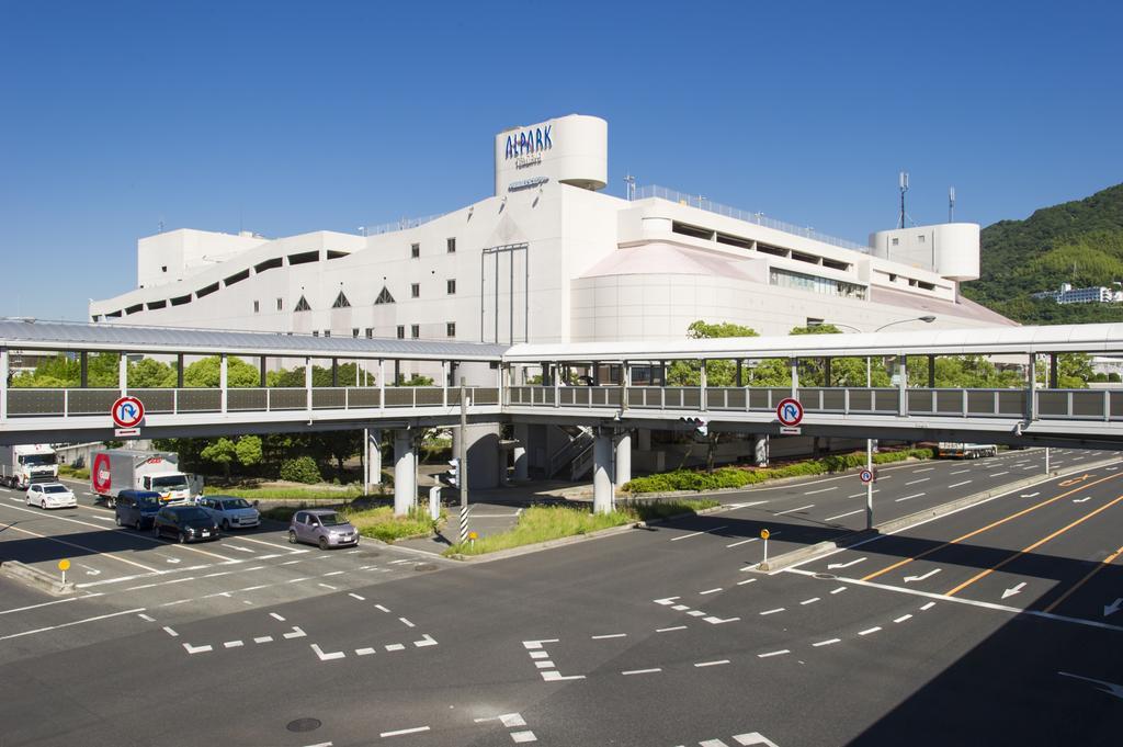 Hotel Hiroshima Sunplaza Buitenkant foto