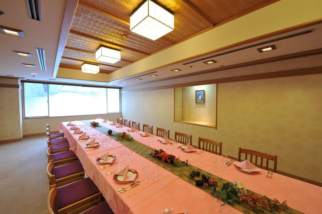 Hotel Hiroshima Sunplaza Buitenkant foto