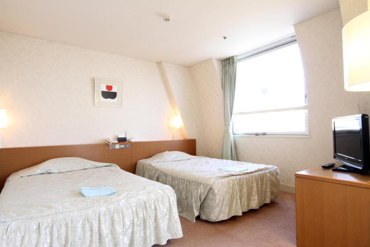Hotel Hiroshima Sunplaza Buitenkant foto