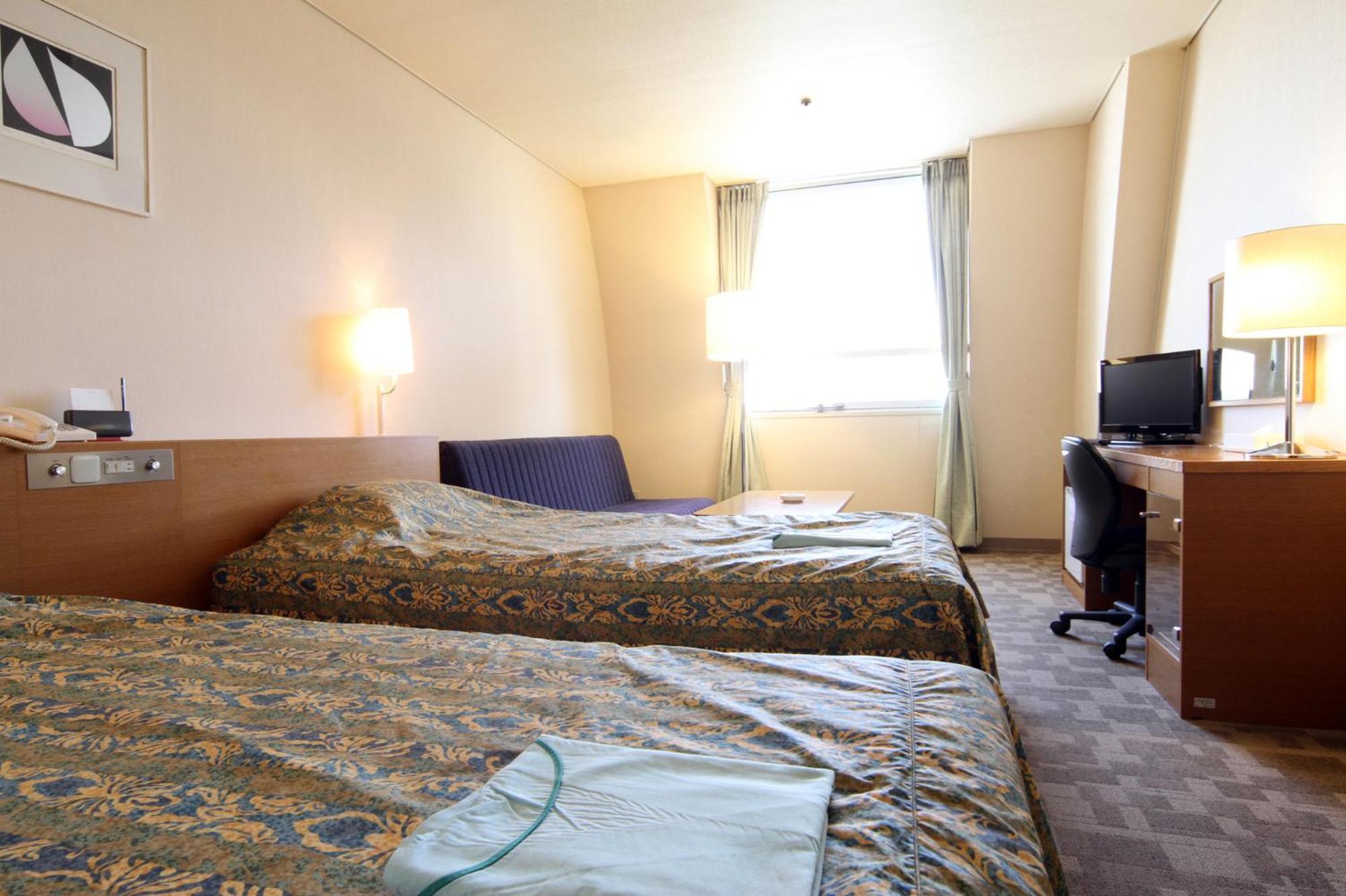 Hotel Hiroshima Sunplaza Buitenkant foto
