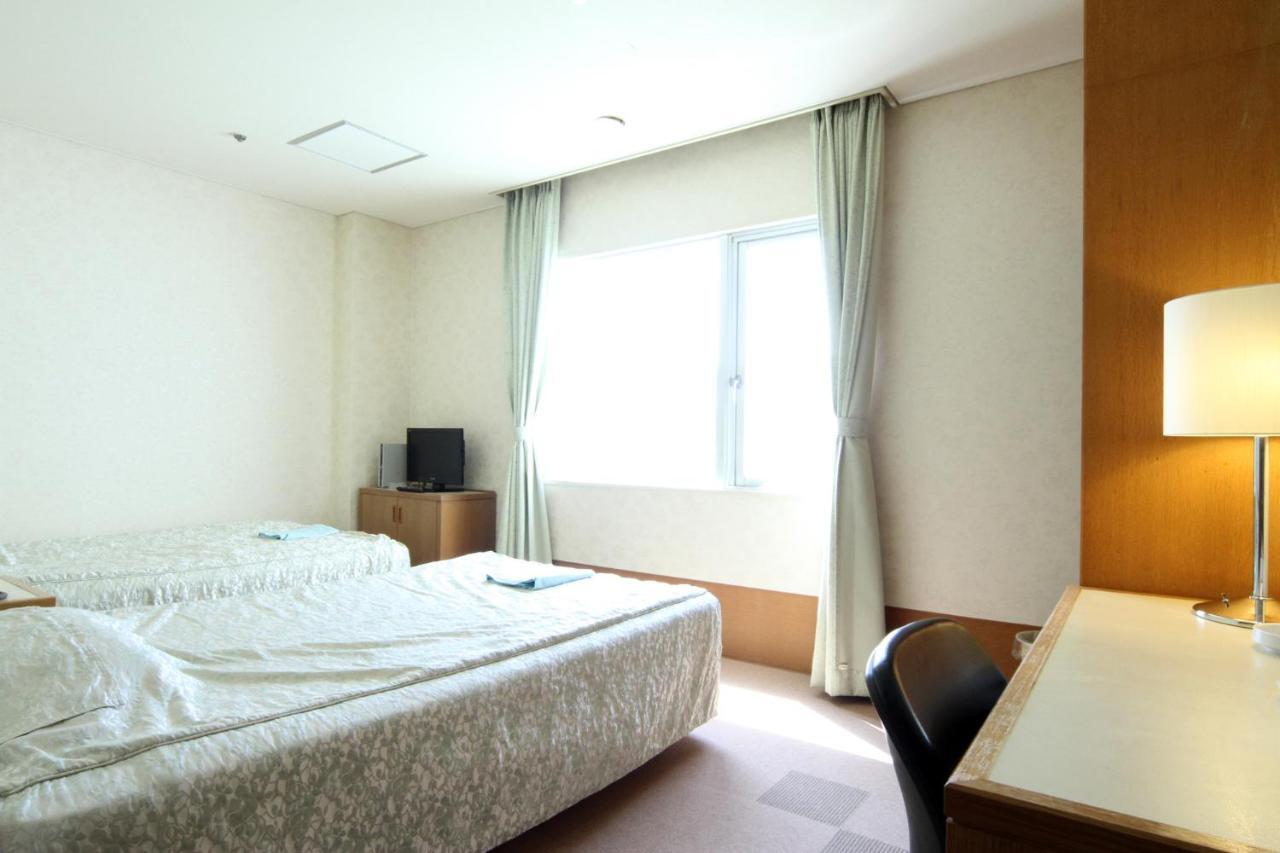 Hotel Hiroshima Sunplaza Buitenkant foto