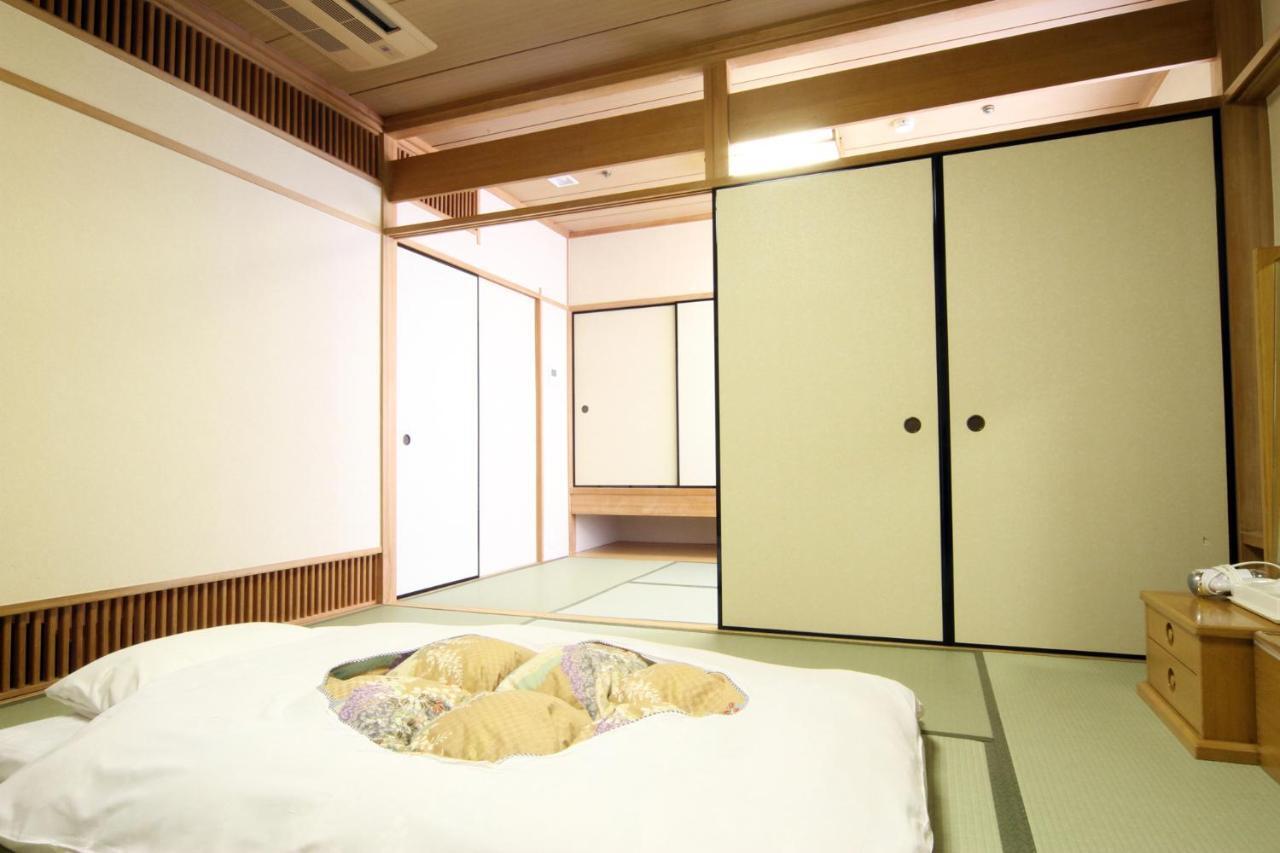 Hotel Hiroshima Sunplaza Buitenkant foto